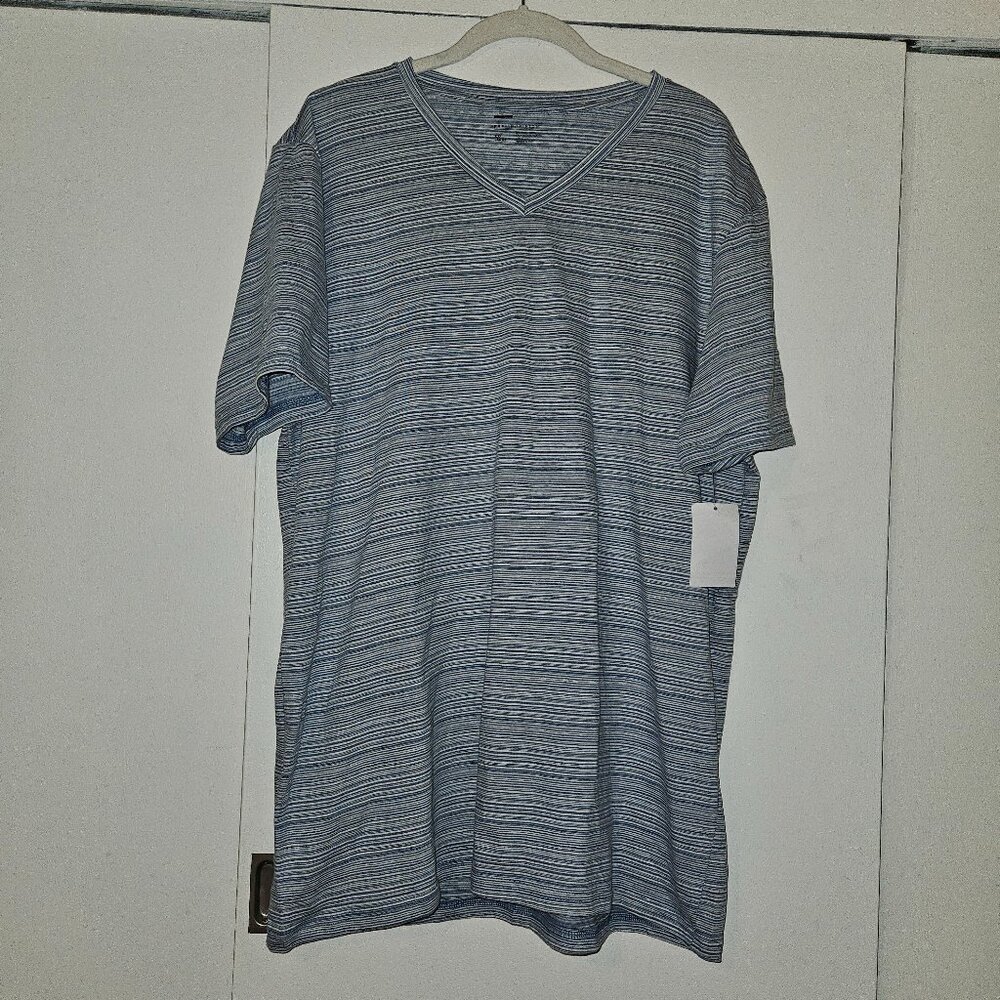 NWT Public Opinion Striped V-Neck Short-Sleeve Tee (XXL)